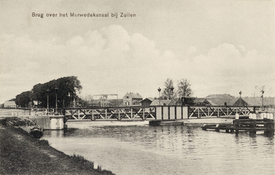 6678 Gezicht op de draaibrug over het Merwedekanaal bij Zuilen uit het zuiden.N.B. Dit gedeelte van Zuilen is per 1 ...